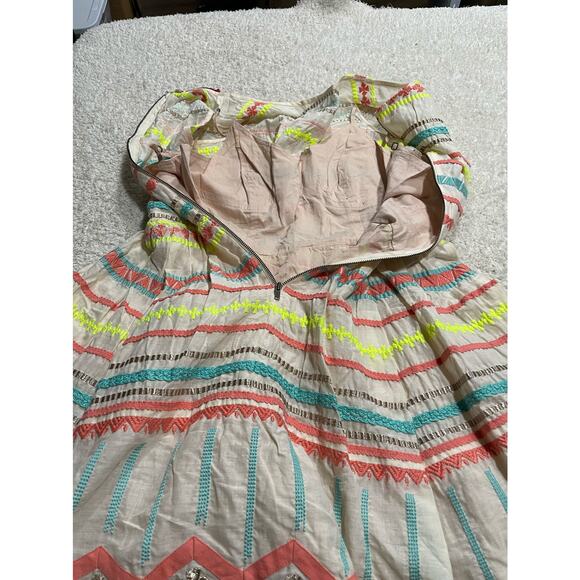 TR Designs Womens Sz S /P Sleeveless Embroidered Short Dress Peach Multicolor - Picture 4 of 9